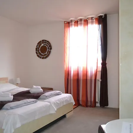 Valnovka Hotel Kamenice (Prague-East)